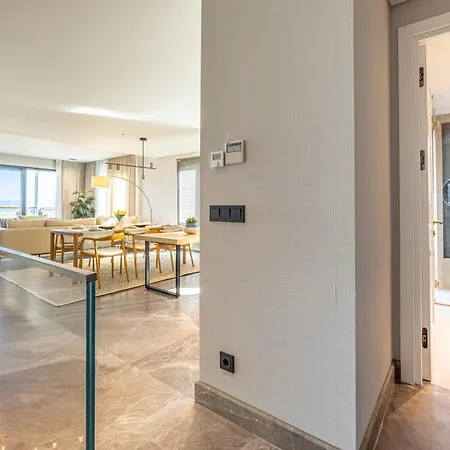 3-bedroom Beachfront With Amenities Сasa de vacaciones
