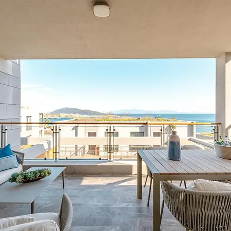 Ferienhaus 3-Bedroom Beachfront Villa With Hotel Amenities