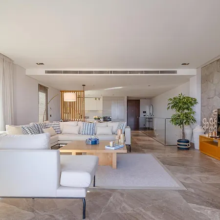Ferienhaus 3-Bedroom Beachfront Villa With Hotel Amenities *