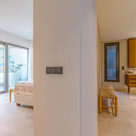 3-bedroom Beachfront With Amenities Holiday home