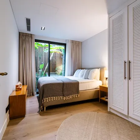 3-Bedroom Beachfront Villa With Hotel Amenities Ferienhaus *