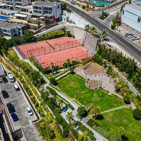 3-bedroom Beachfront With Amenities * بودروم